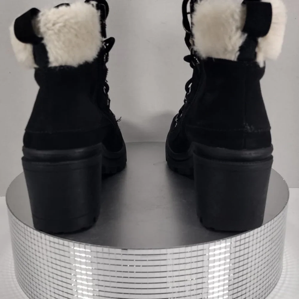 Jelly pop Women's Black and White Boots size 7.5 brand new w/outbox & tags